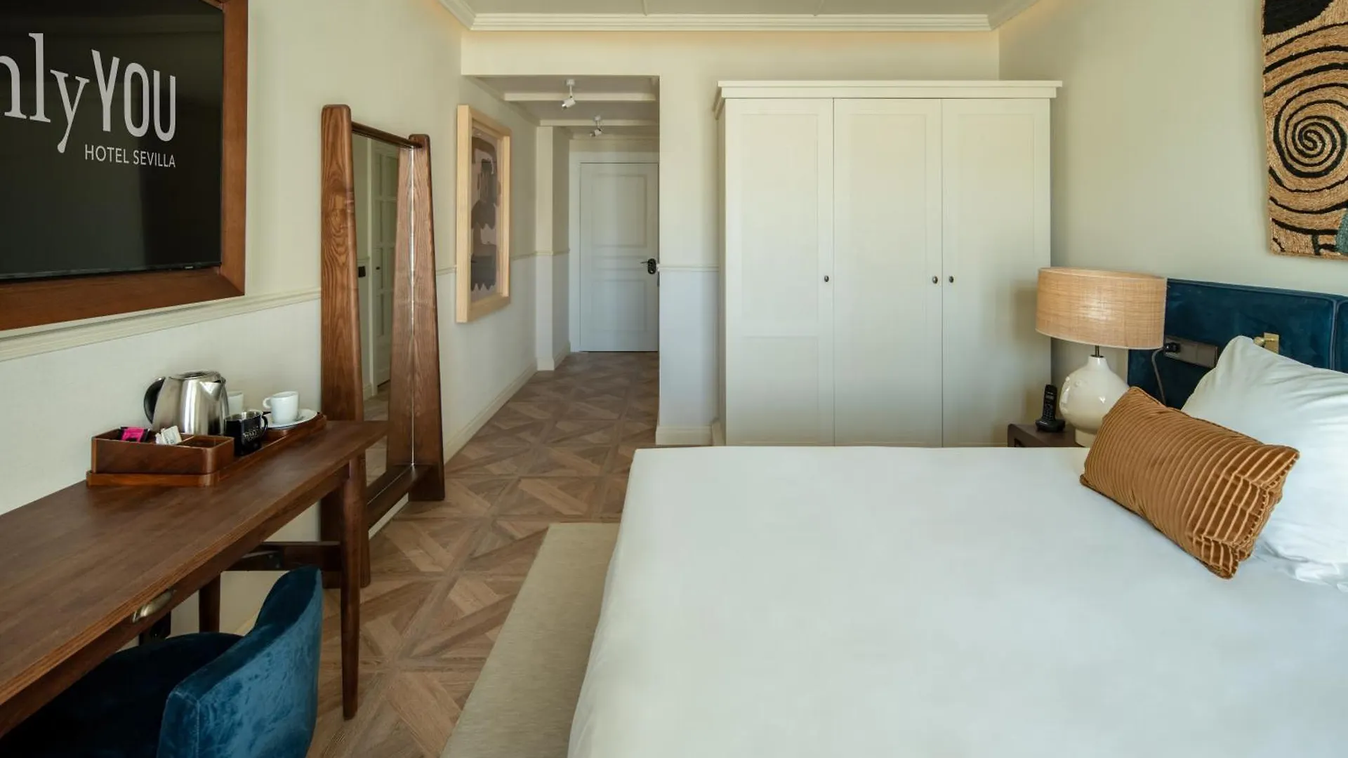 *****  Only You Hotel Sevilla Spanien