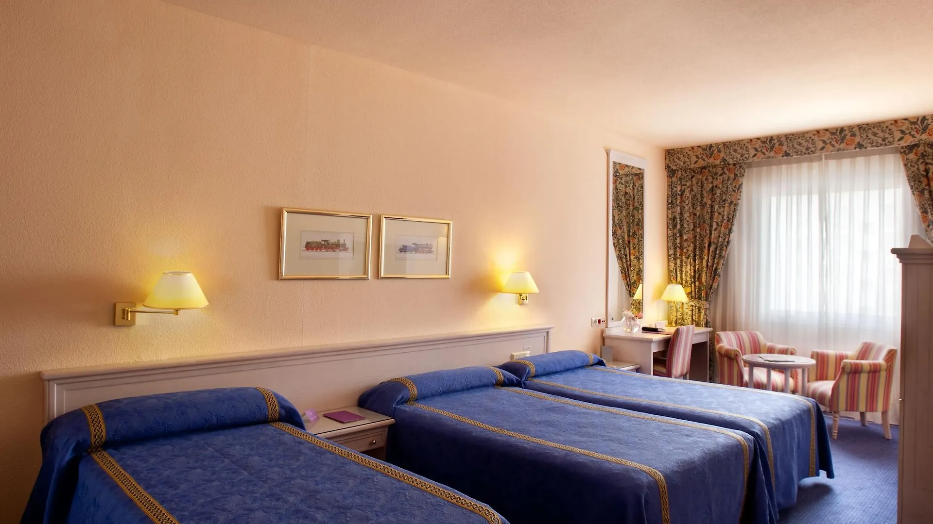 *****  Only You Hotel Sevilla Španělsko